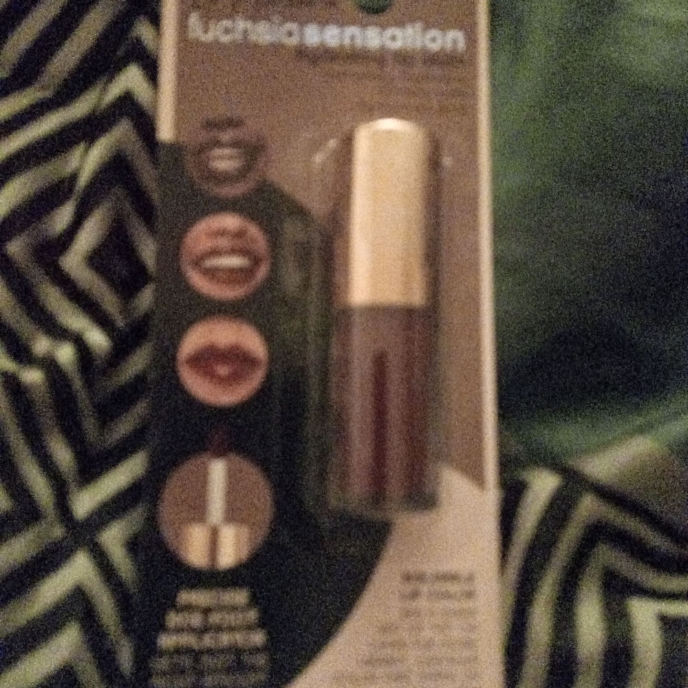 Luscious Sensation Lipstick - Deep Brown